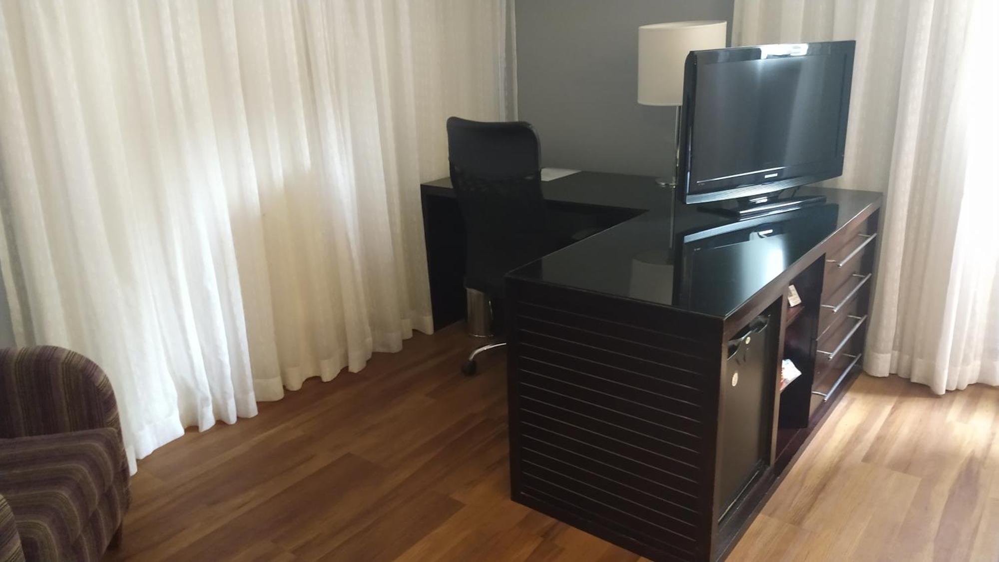 Apartment A1 Flats Wym Brooklin *