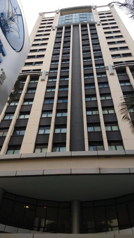 A1 Flats Wym Brooklin Apartment